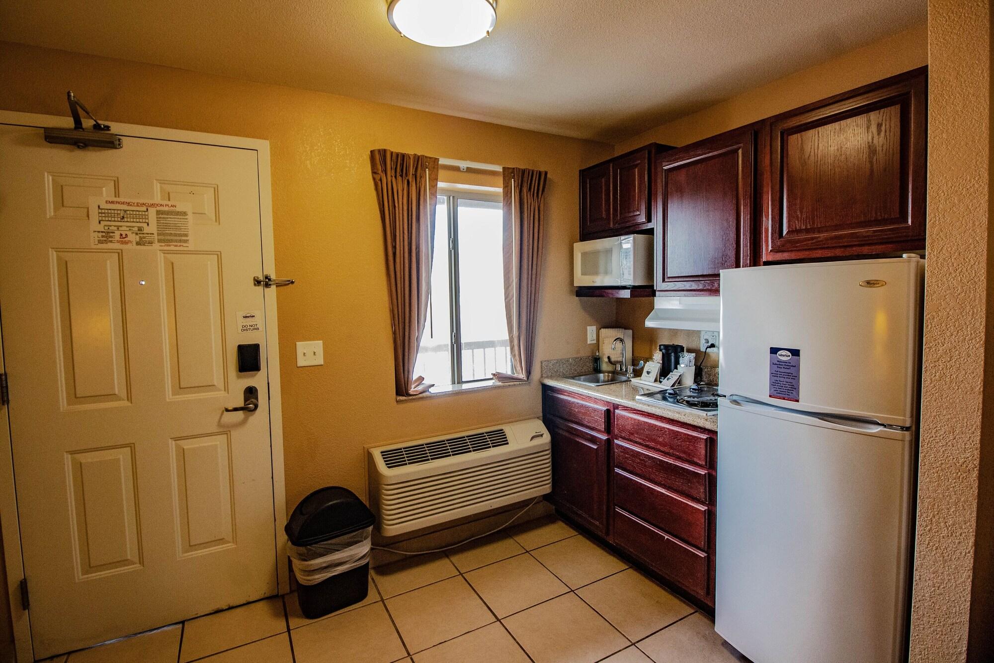 Suburban 2* Alamogordo
