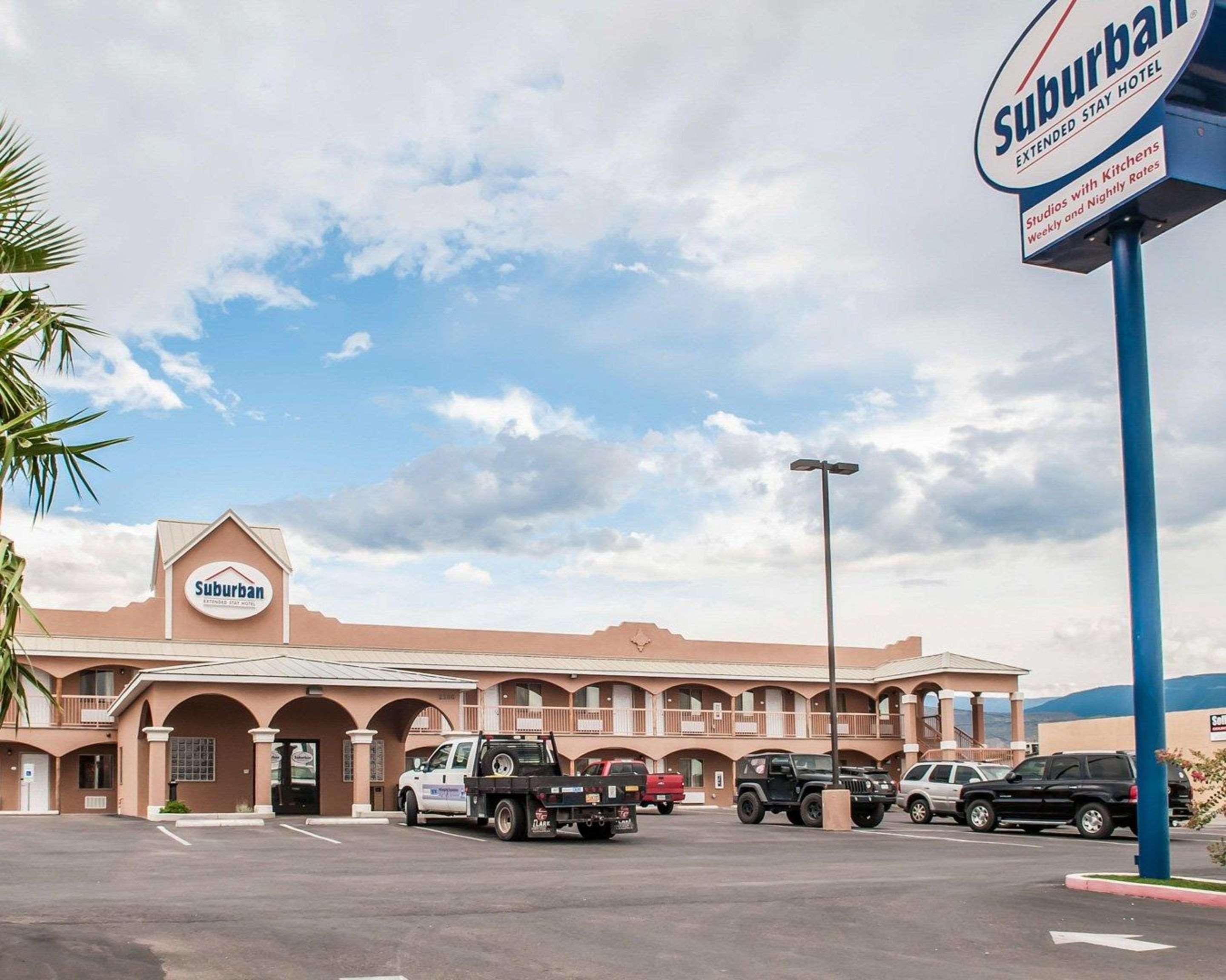 Hotel Suburban