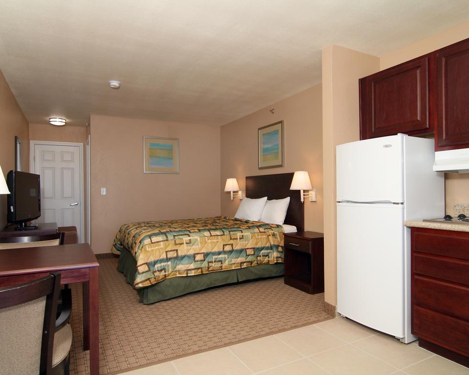 Suburban Hotel 2*